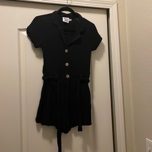 Princess Polly romper. Black linen material.